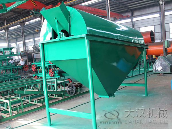 滾筒篩主要采用的是碳鋼材質其主要的優勢是價格比較便宜。